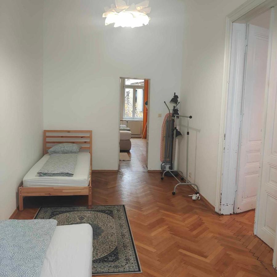 Large 4 Room Apartment In The Center Of Viena Exterior foto