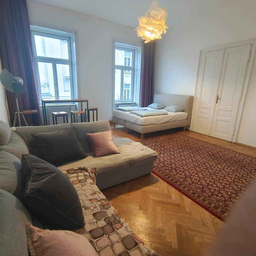 Large 4 Room Apartment In The Center Of Viena Exterior foto