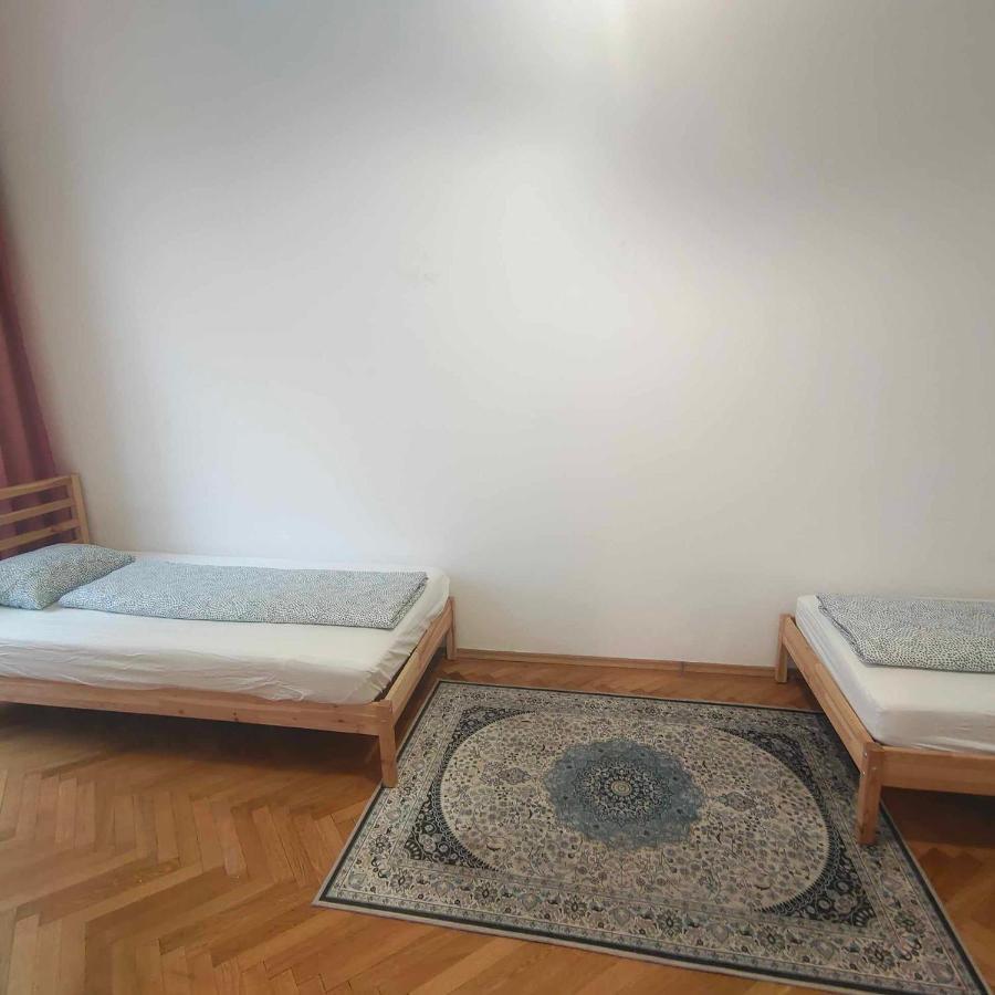 Large 4 Room Apartment In The Center Of Viena Exterior foto