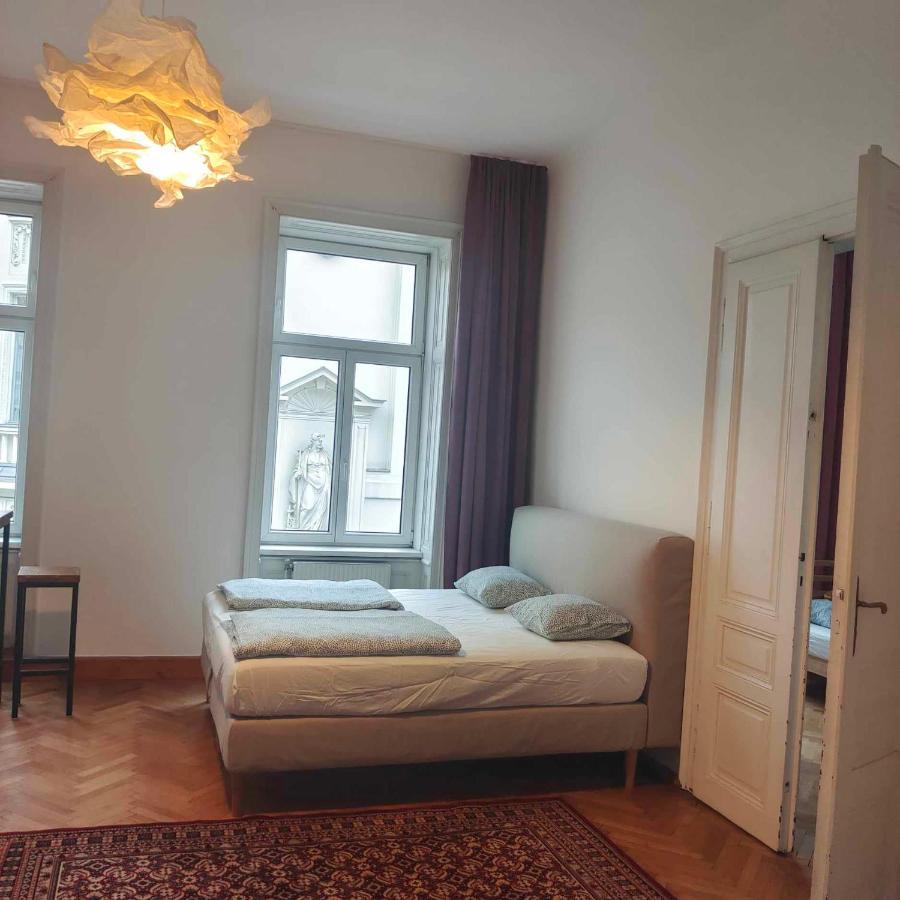 Large 4 Room Apartment In The Center Of Viena Exterior foto